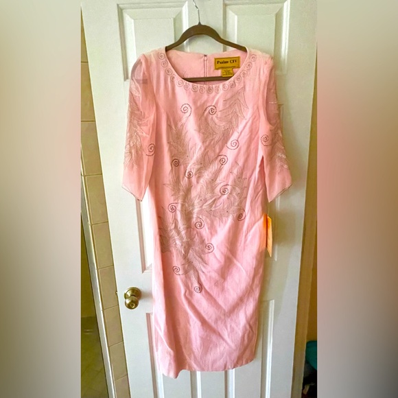 Beautiful peach color dress was embroidered with beads size 10 - Picture 1 of 8